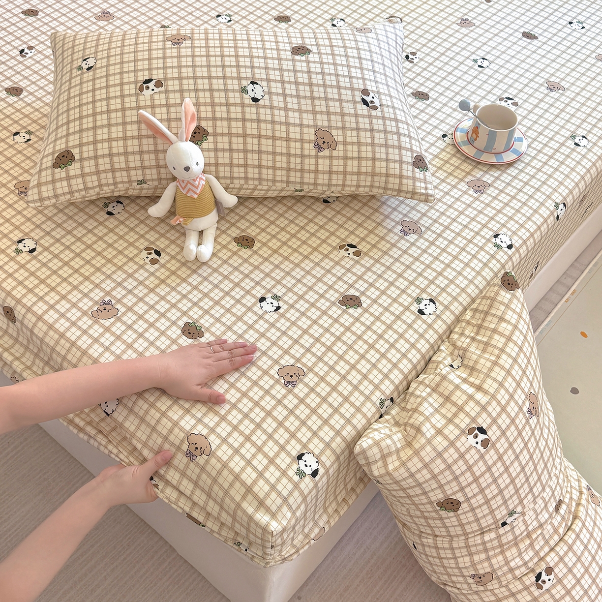 91家纺网 家纺一手货源 找家纺 木堇家居 2025新款小清新100%全棉纯棉单品床笠 床笠单件 格子小狗