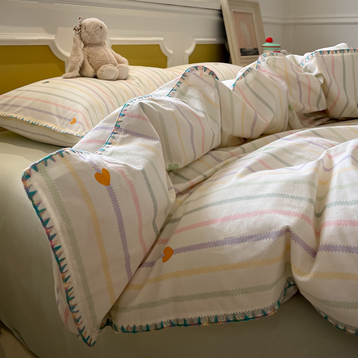 91家纺网 家纺一手货源 找家纺 蓝邻家纺 2025新款全棉纯棉加厚磨毛多巴胺贝壳边四件套 弦音