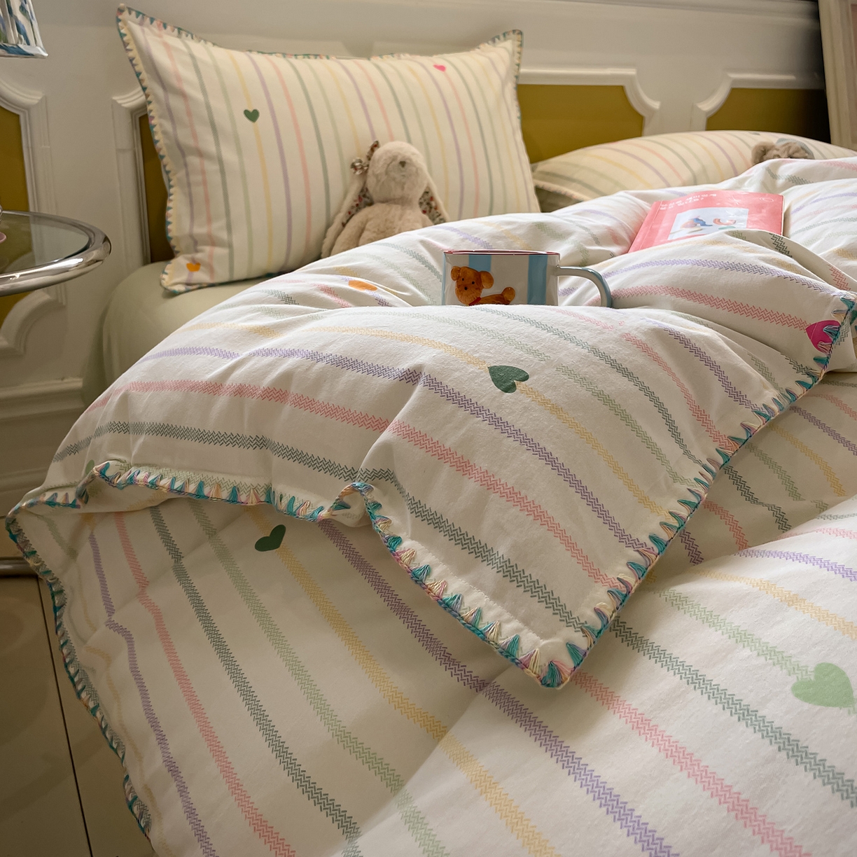 91家纺网 家纺一手货源 找家纺 蓝邻家纺 2025新款全棉纯棉加厚磨毛多巴胺贝壳边四件套 弦音