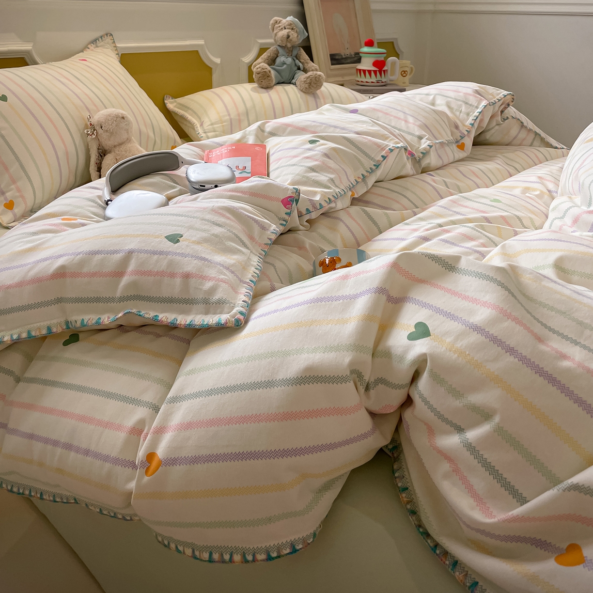 91家纺网 家纺一手货源 找家纺 蓝邻家纺 2025新款全棉纯棉加厚磨毛多巴胺贝壳边四件套 弦音