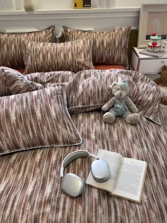 91家纺网 家纺一手货源 找家纺 蓝邻家纺 2025新款全棉纯棉加厚磨毛多巴胺贝壳边四件套 寻野