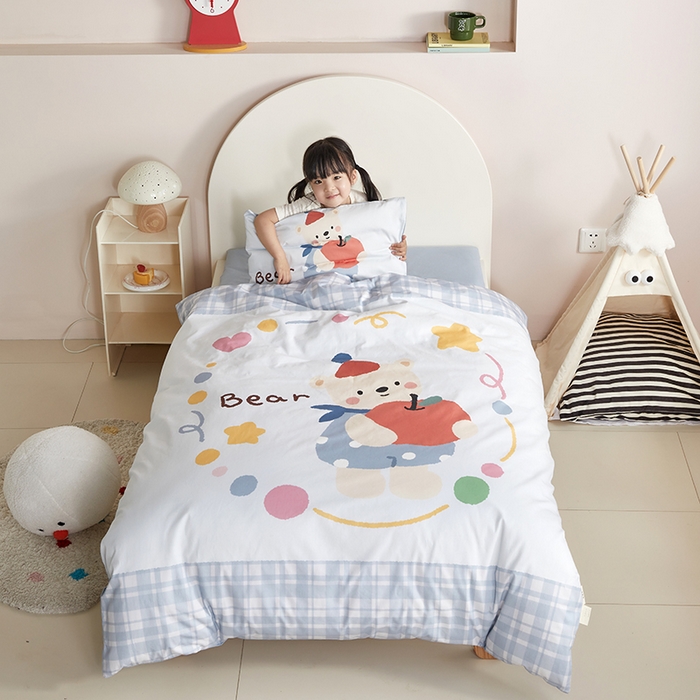 91家纺网 家纺一手货源 找家纺 （总）荷马之梦 2025新款学院系列—A类32s水洗棉贴布绣原创卡通拼接儿童幼儿园套件