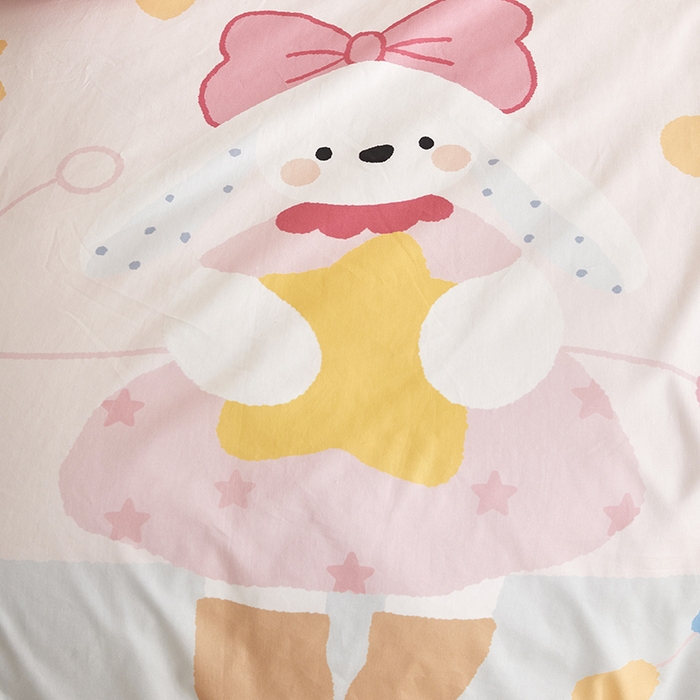 91家纺网 家纺一手货源 找家纺 荷马之梦 2025新款学院系列—A类32s水洗棉贴布绣原创卡通拼接儿童幼儿园套件爱心兔