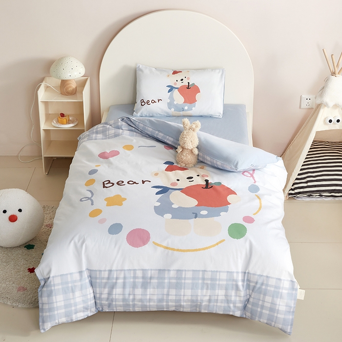 荷马之梦 2025新款学院系列—A类32s水洗棉贴布绣原创卡通拼接儿童幼儿园套件 苹果熊