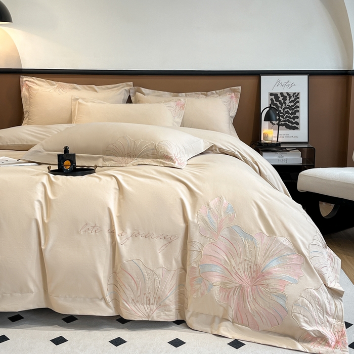 91家纺网 家纺一手货源 找家纺 桃园 2025新款纯棉全棉长绒棉磨毛四件套不掉毛-华尔兹 （高端礼盒） 华尔兹-香槟