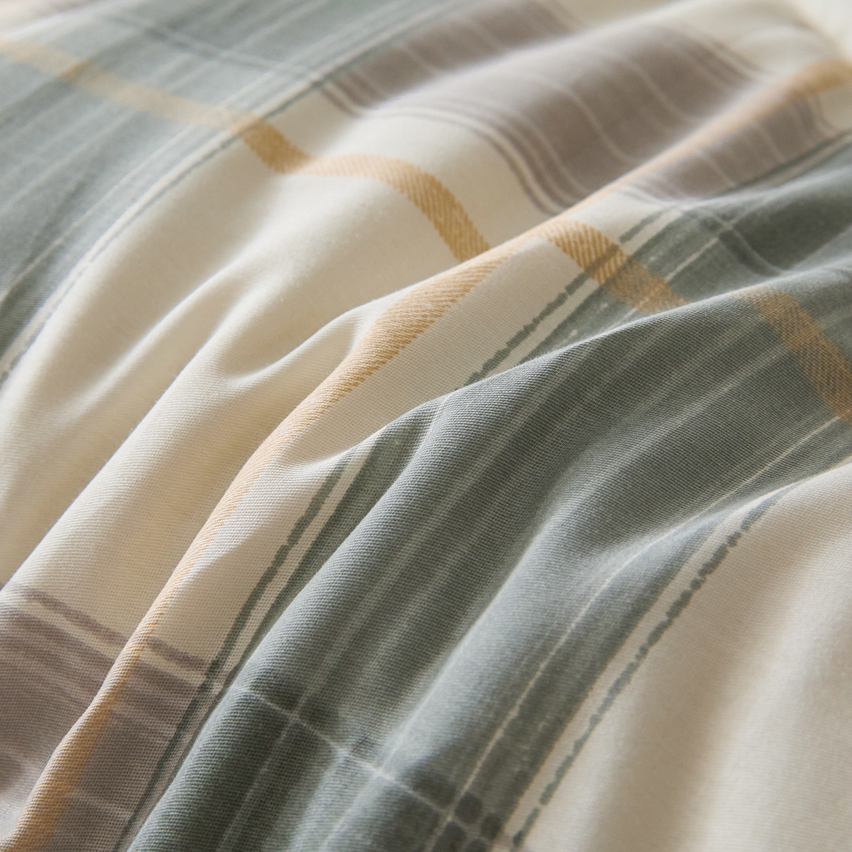 91家纺网 家纺一手货源 找家纺 爱屋及屋 2025新款无印风四季款棉花床垫 韵绿格