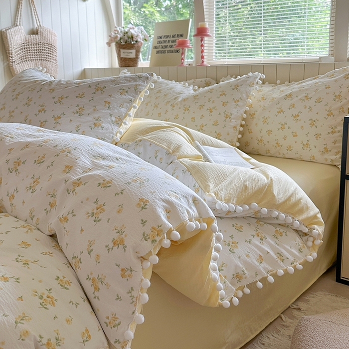 91家纺网 家纺一手货源 找家纺 缘生活 2025新款皱皱纱毛球球流苏四件套 皱皱纱球球流苏-梨花黄