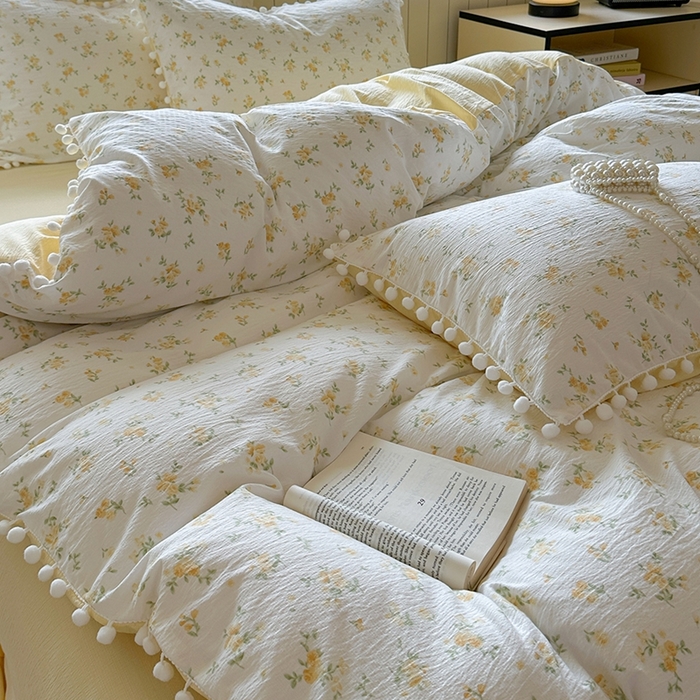 91家纺网 家纺一手货源 找家纺 缘生活 2025新款皱皱纱毛球球流苏四件套 皱皱纱球球流苏-梨花黄