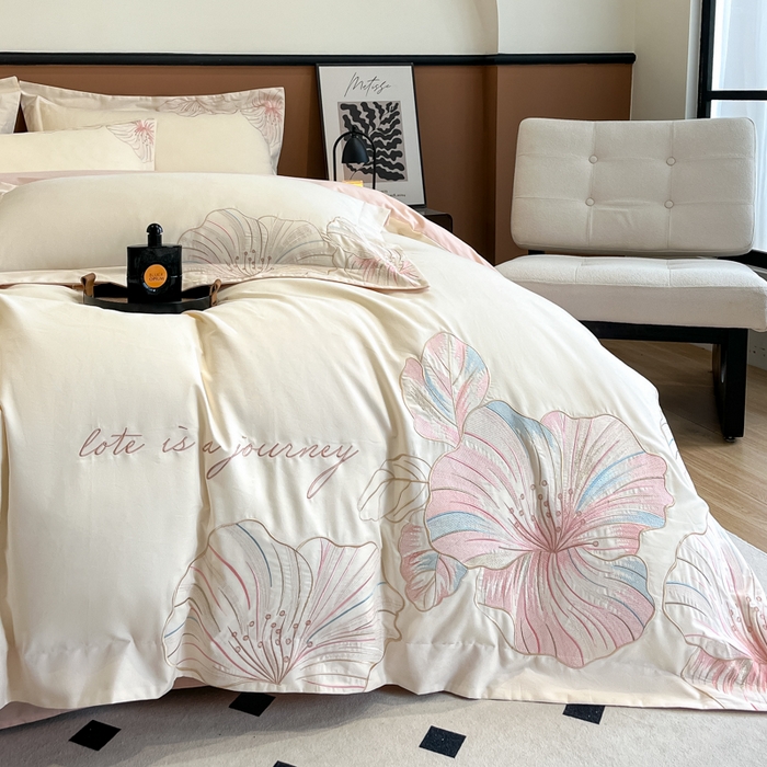 91家纺网 家纺一手货源 找家纺 桃园 2025新款纯棉全棉长绒棉磨毛四件套不掉毛-华尔兹 （高端礼盒） 华尔兹-奶昔白