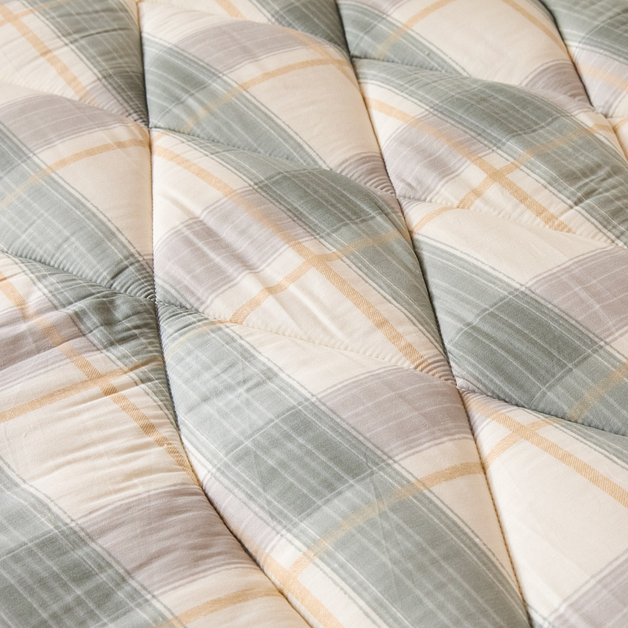 91家纺网 家纺一手货源 找家纺 爱屋及屋 2025款无印风学生棉花床垫 韵绿格