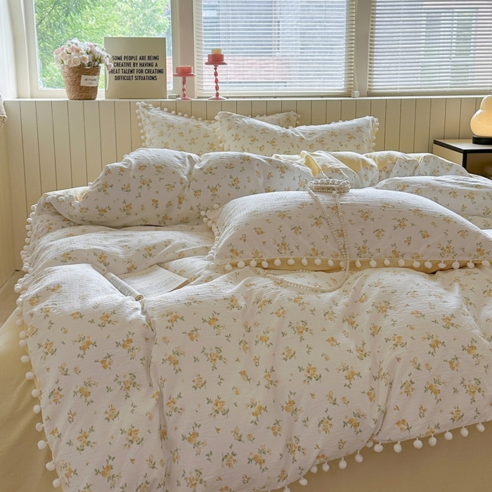 91家纺网 家纺一手货源 找家纺 缘生活 2025新款皱皱纱毛球球流苏四件套 皱皱纱球球流苏-梨花黄