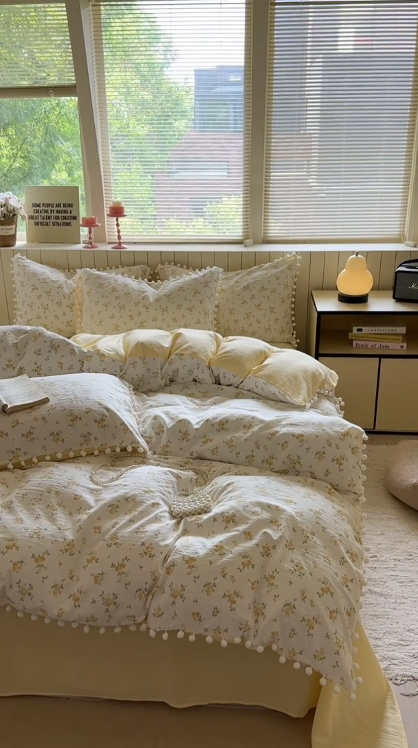 91家纺网 家纺一手货源 找家纺 缘生活 2025新款皱皱纱毛球球流苏四件套 皱皱纱球球流苏-梨花黄