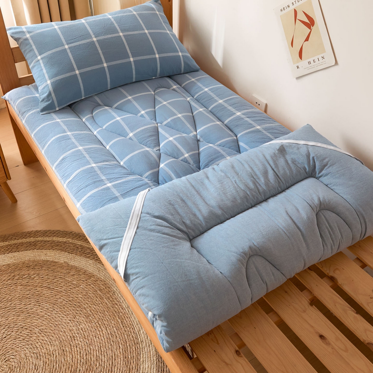 91家纺网 家纺一手货源 找家纺 爱屋及屋 2025款无印风学生棉花床垫 海蓝大格