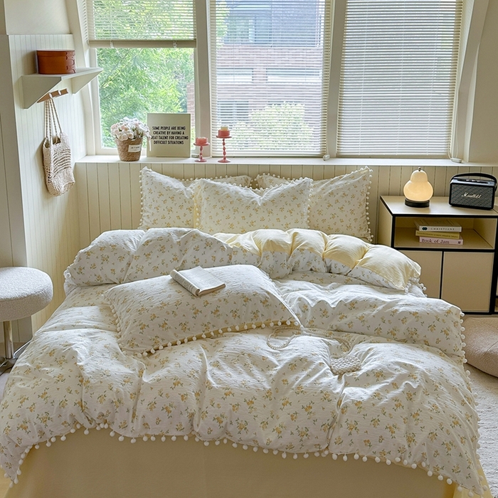 91家纺网 家纺一手货源 找家纺 缘生活 2025新款皱皱纱毛球球流苏四件套 皱皱纱球球流苏-梨花黄