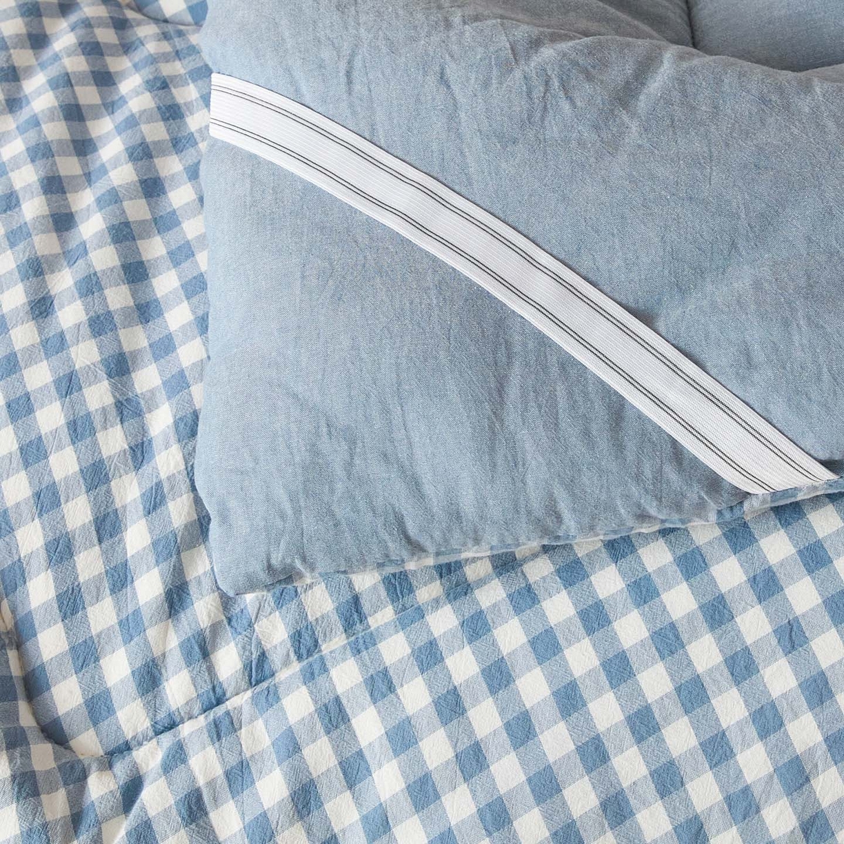 91家纺网 家纺一手货源 找家纺 爱屋及屋 2025款无印风学生棉花床垫 蓝小格