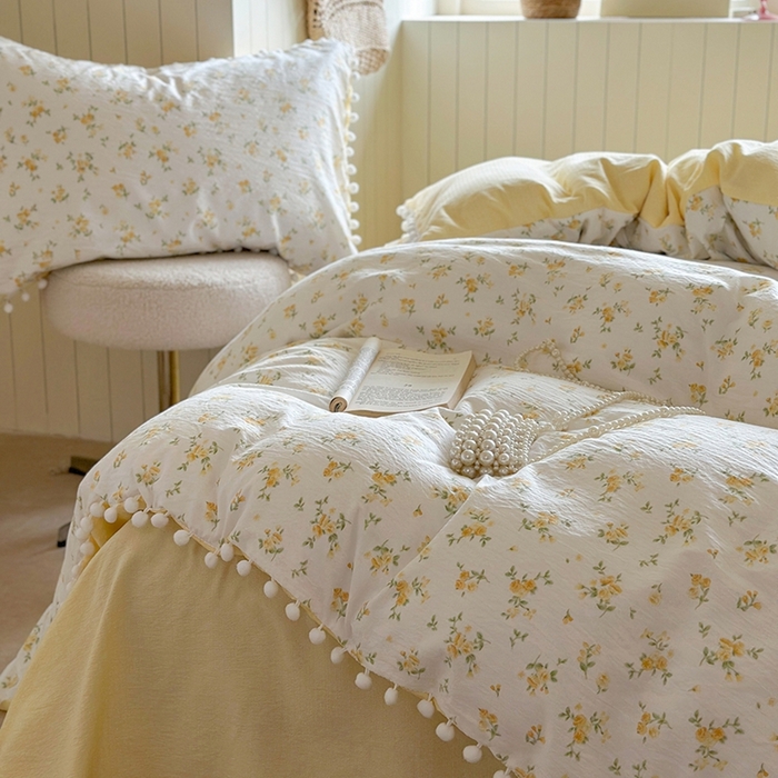 91家纺网 家纺一手货源 找家纺 缘生活 2025新款皱皱纱毛球球流苏四件套 皱皱纱球球流苏-梨花黄