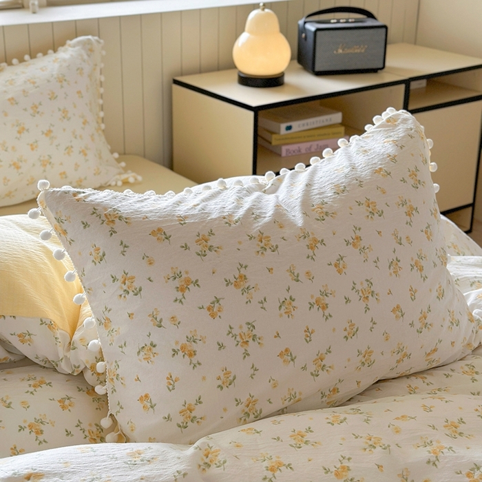 91家纺网 家纺一手货源 找家纺 缘生活 2025新款皱皱纱毛球球流苏四件套 皱皱纱球球流苏-梨花黄