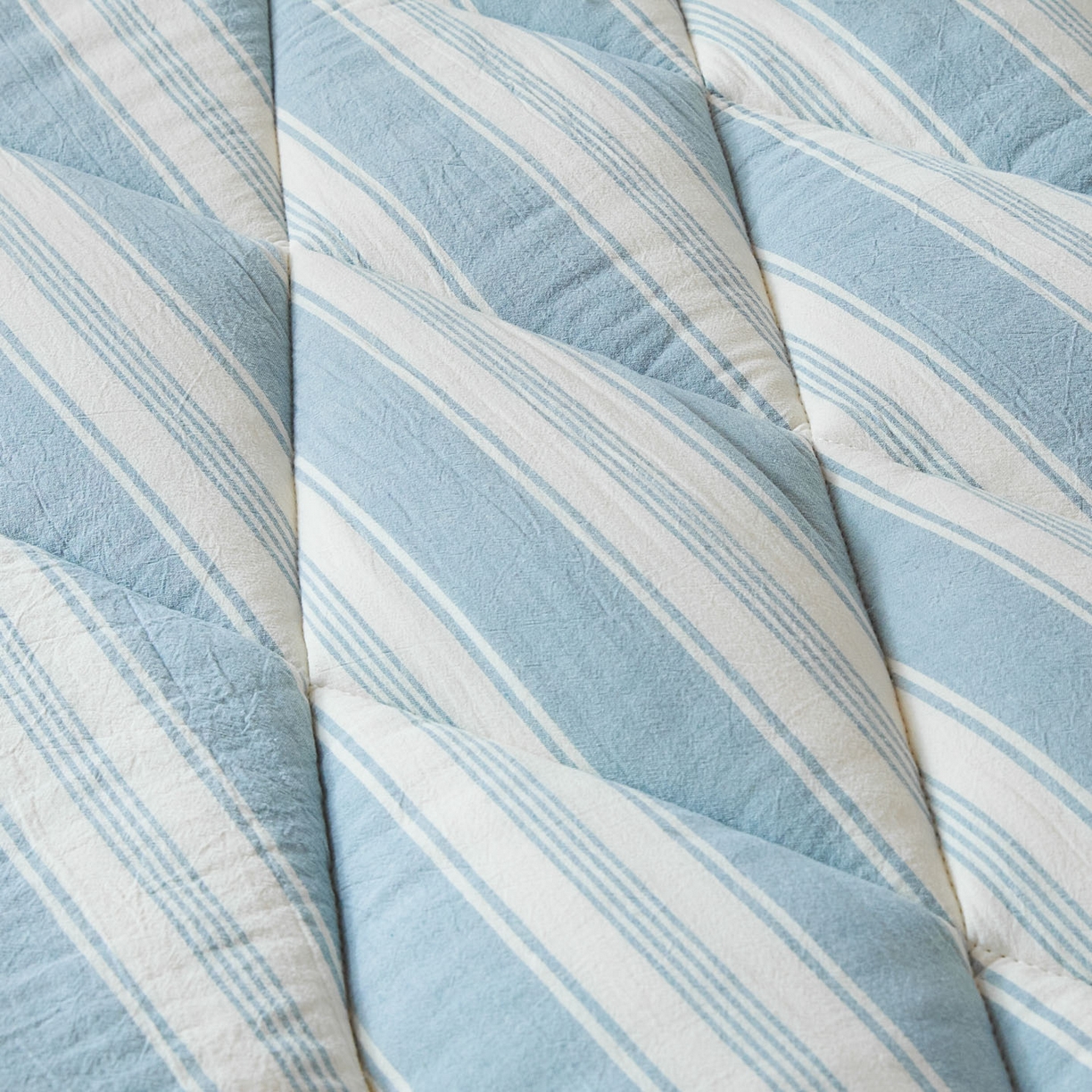 91家纺网 家纺一手货源 找家纺 爱屋及屋 2025款无印风学生棉花床垫 左岸蓝