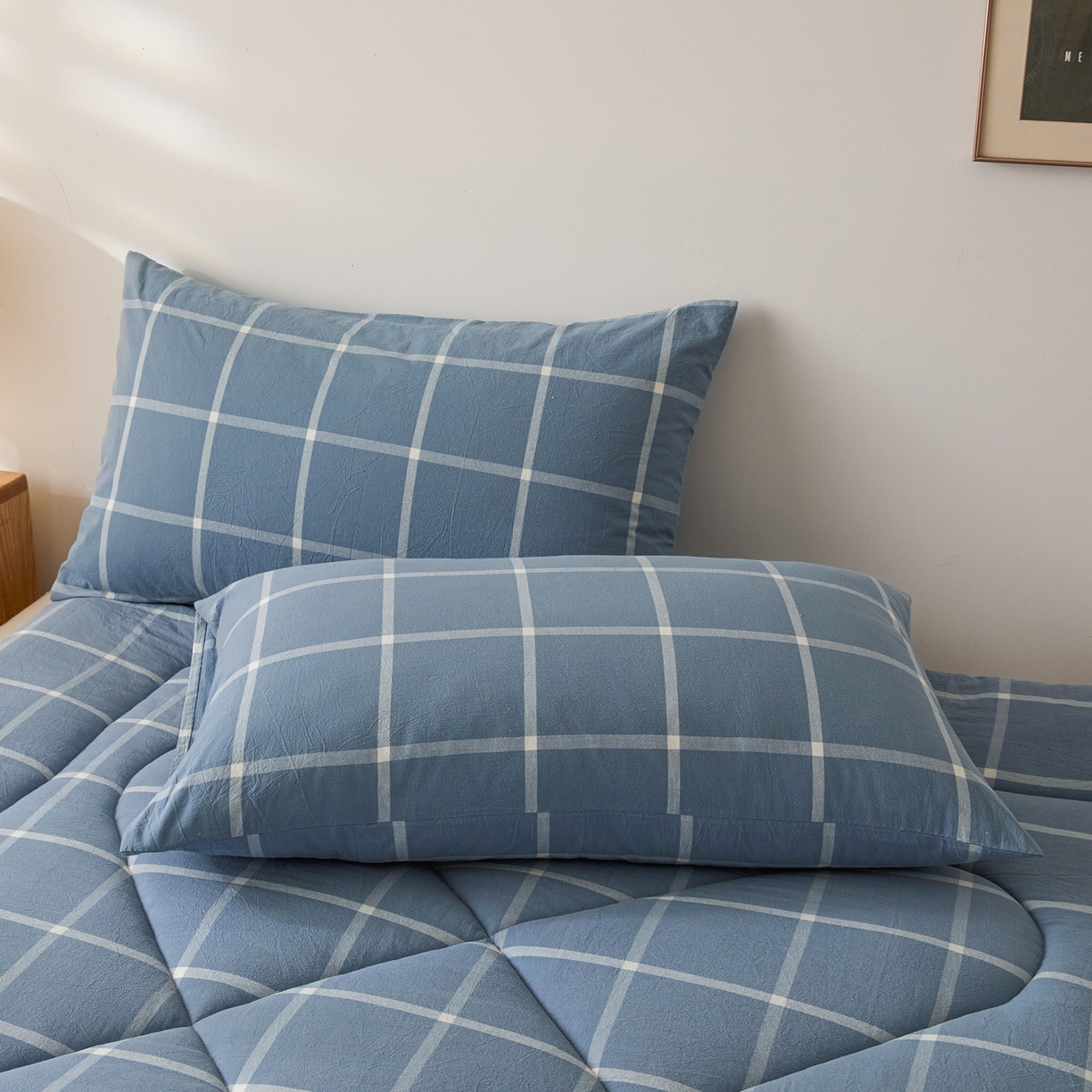 91家纺网 家纺一手货源 找家纺 爱屋及屋 2025新款无印风四季款棉花床垫 海蓝大格