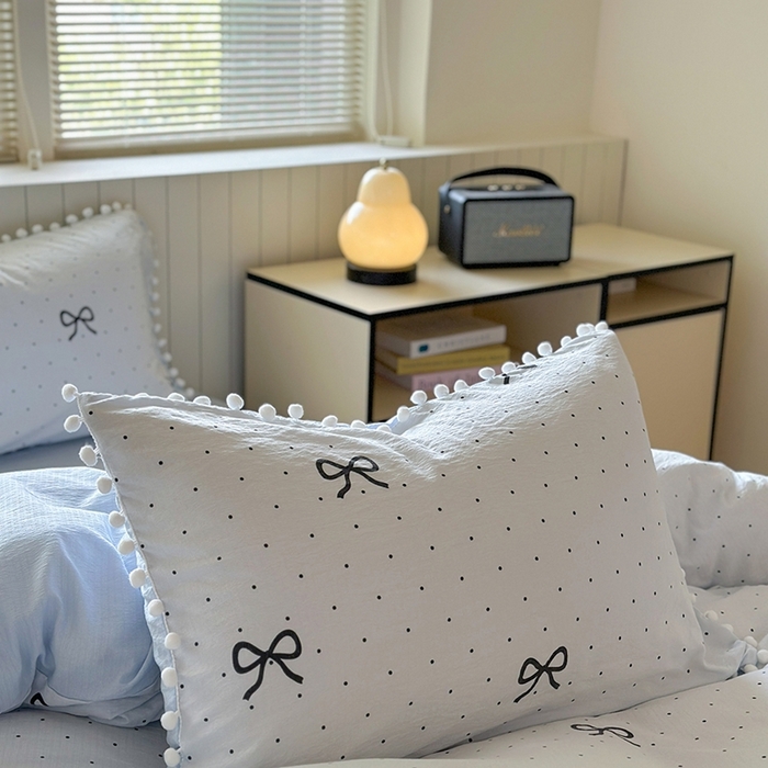 91家纺网 家纺一手货源 找家纺 缘生活 2025新款皱皱纱毛球球流苏四件套 皱皱纱球球流苏-蝴蝶结黑