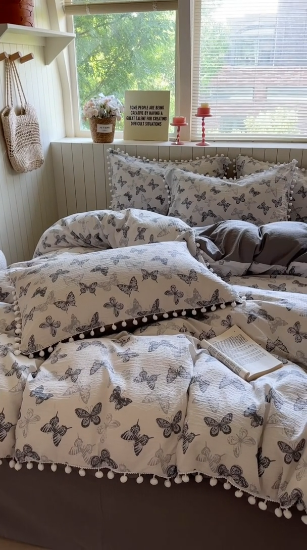 91家纺网 家纺一手货源 找家纺 缘生活 2025新款皱皱纱毛球球流苏四件套 皱皱纱球球流苏-蝴蝶-蓝