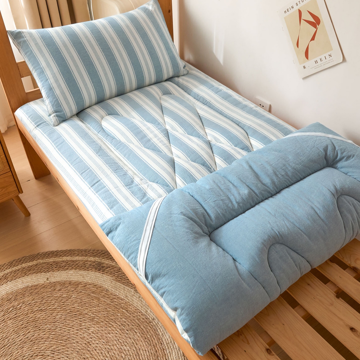 91家纺网 家纺一手货源 找家纺 爱屋及屋 2025款无印风学生棉花床垫 左岸蓝