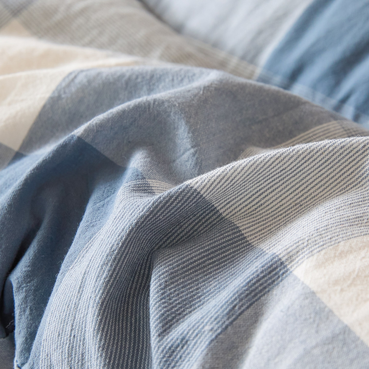 91家纺网 家纺一手货源 找家纺 爱屋及屋 2025款无印风学生棉花床垫 蓝中格