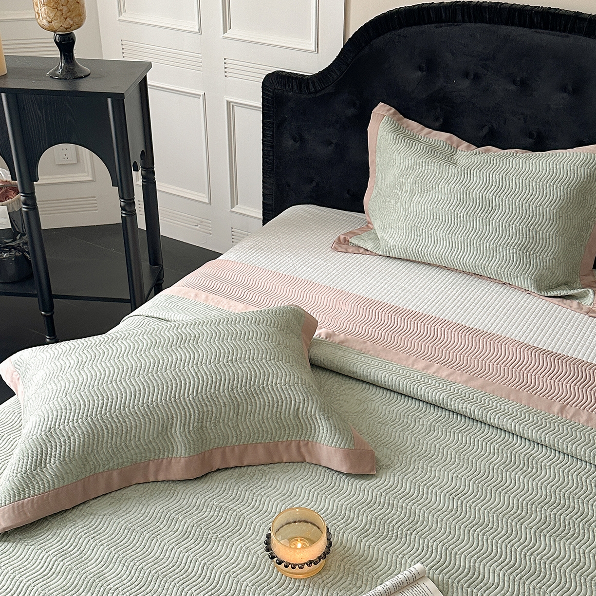 91家纺网 家纺一手货源 找家纺 麦伦家居 2025新款双面莫代尔天丝床盖 香岛巴黎