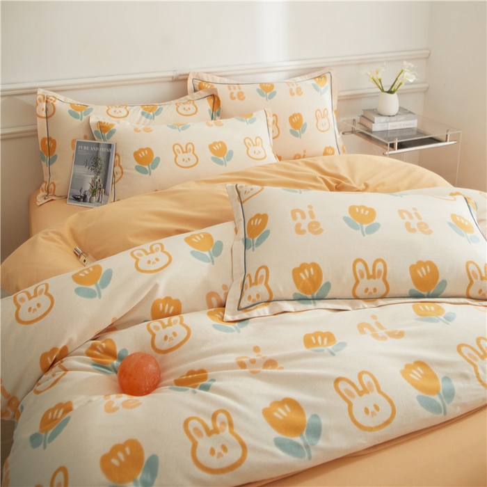 91家纺网 家纺一手货源 找家纺 沐白家居 2025新款全棉生态磨毛四件套童心郁兔-桔