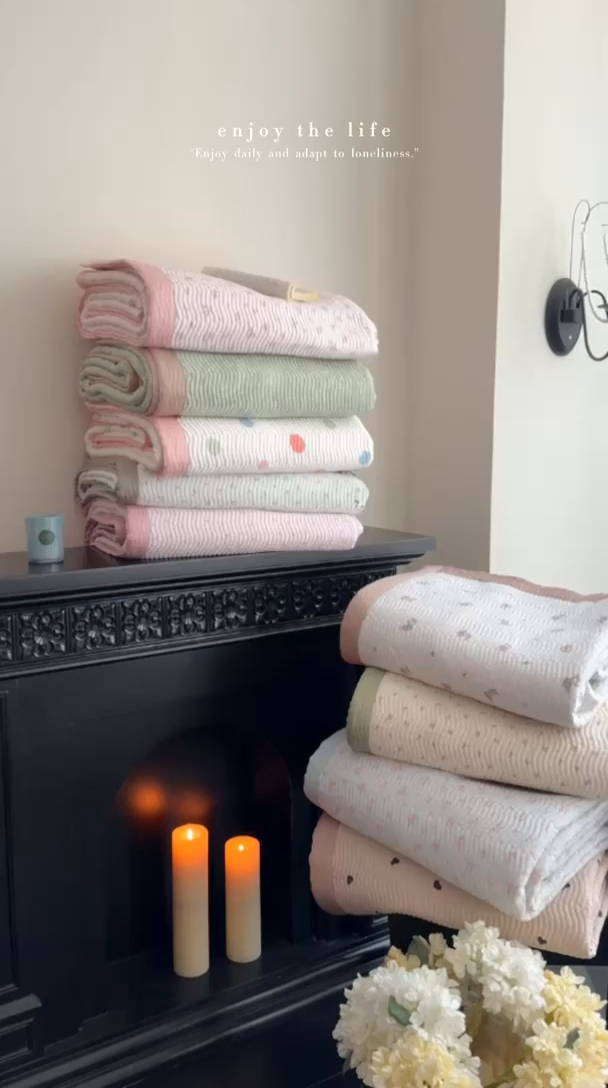 91家纺网 家纺一手货源 找家纺 麦伦家居 2025新款双面莫代尔天丝床盖 组合图仅供参考