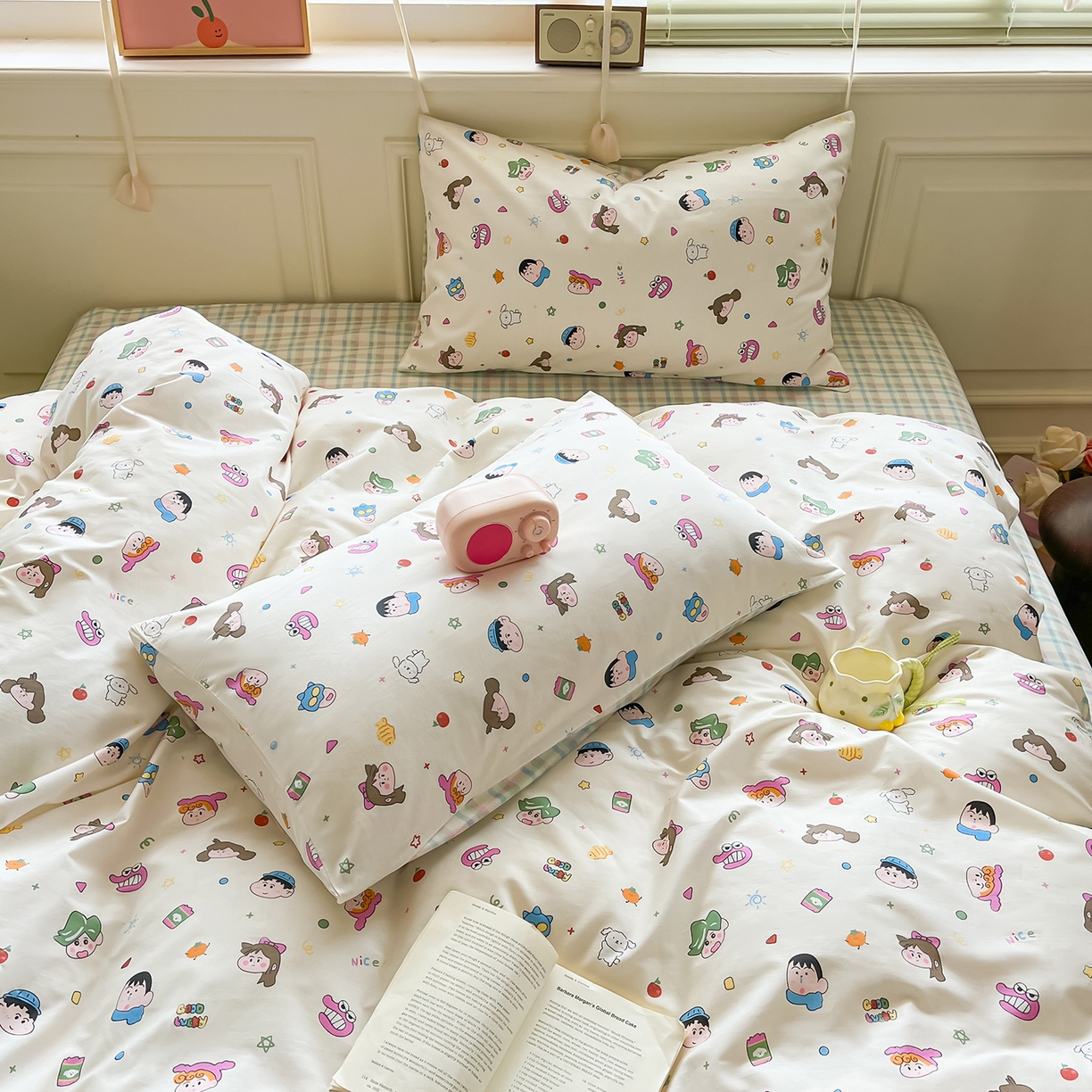 91家纺网 家纺一手货源 找家纺 麦伦家居 2025春夏新款全棉纯棉斜纹40s13372系列-小清新卡通 新新一家