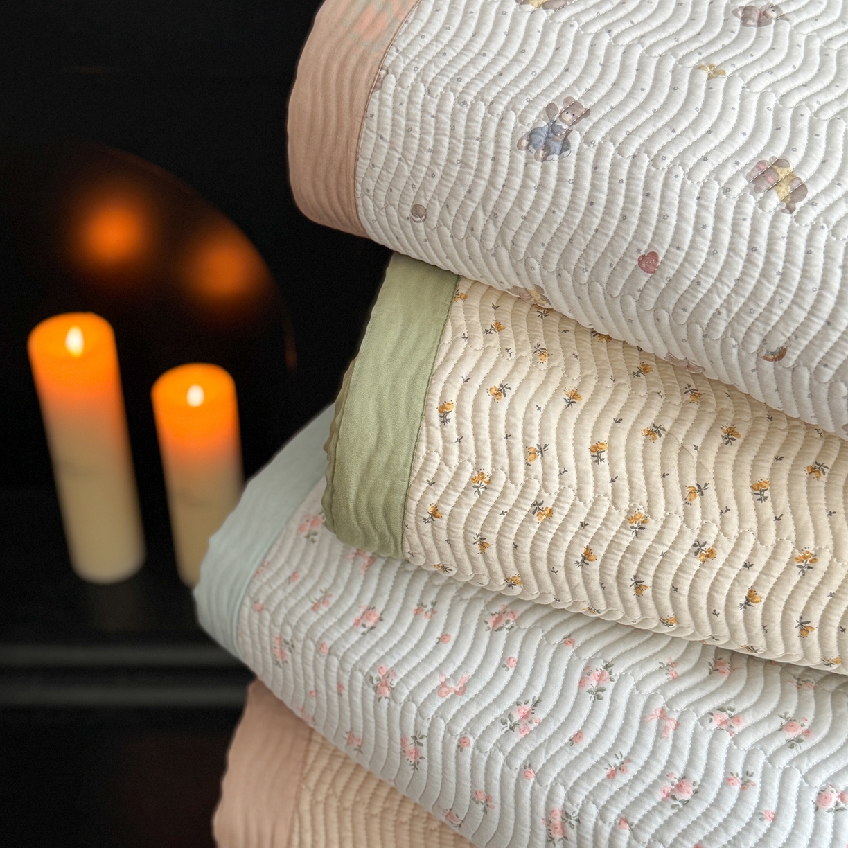 91家纺网 家纺一手货源 找家纺 麦伦家居 2025新款双面莫代尔天丝床盖 组合图仅供参考