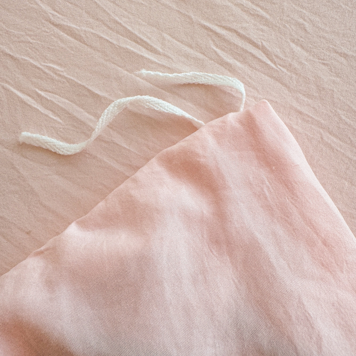 91家纺网 家纺一手货源 找家纺 米可 2025新款云朵棉刺绣花边款四件套 心动-粉