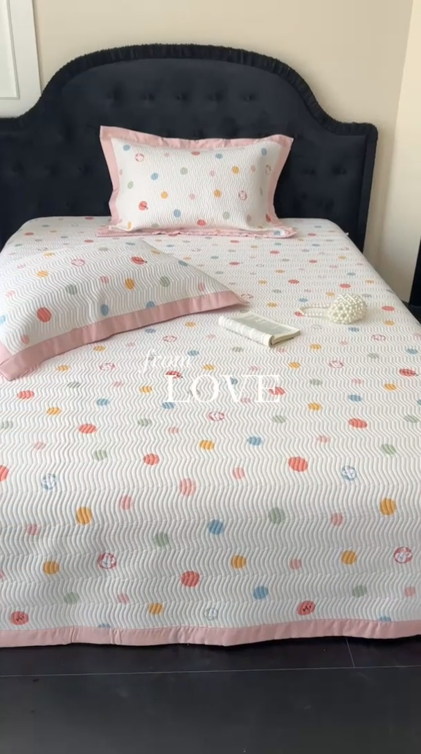 91家纺网 家纺一手货源 找家纺 麦伦家居 2025新款双面莫代尔天丝床盖 糯米团子