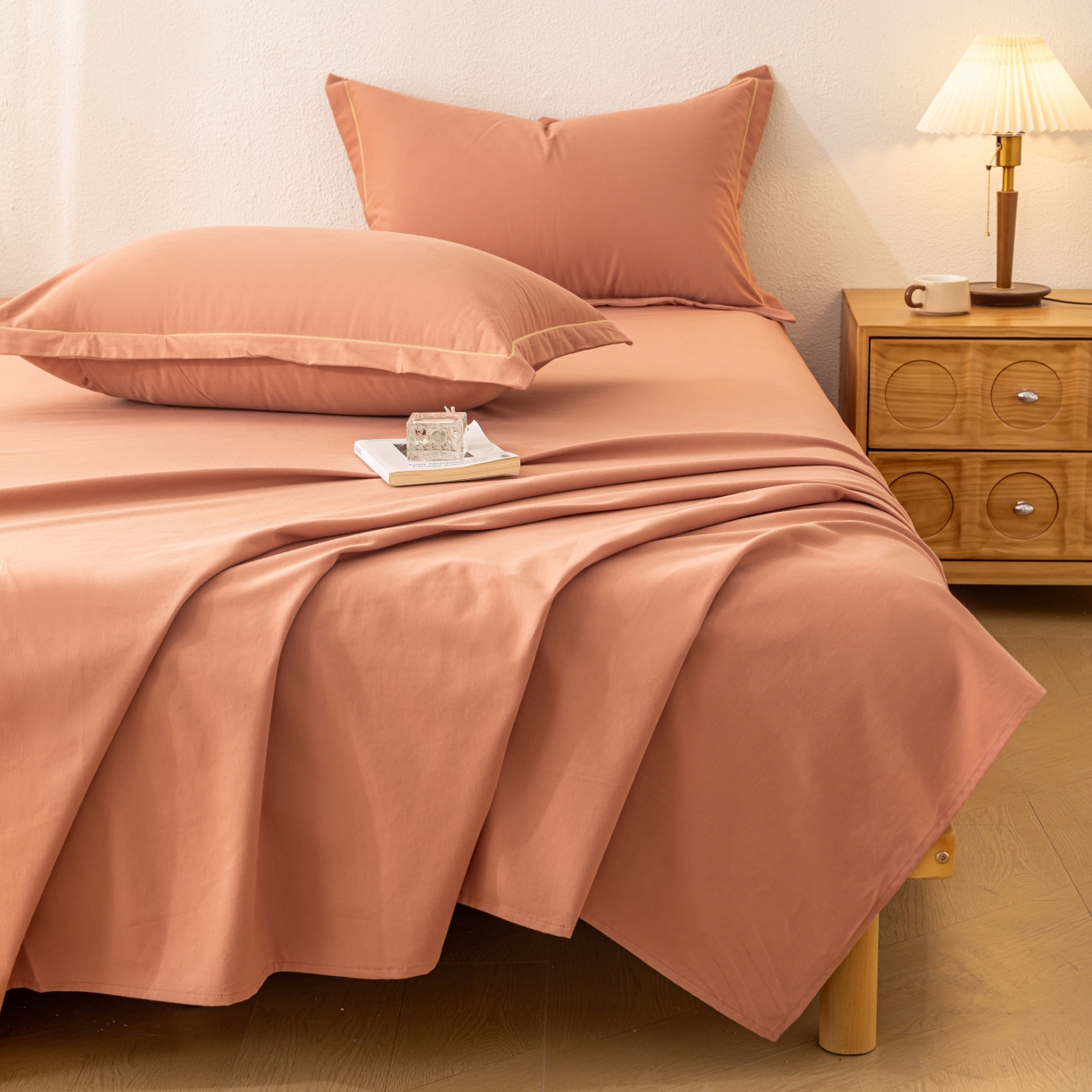 91家纺网 家纺一手货源 找家纺 百寐 2025新款A类100%全棉纯色加厚磨毛加大50*80枕套40*60/48*74枕芯保护套 磨毛-枫糖橘