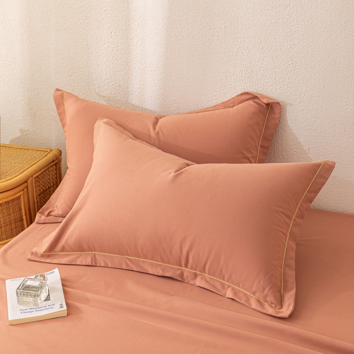 91家纺网 家纺一手货源 找家纺 百寐 2025新款A类100%全棉纯色加厚磨毛加大50*80枕套40*60/48*74枕芯保护套 磨毛-枫糖橘