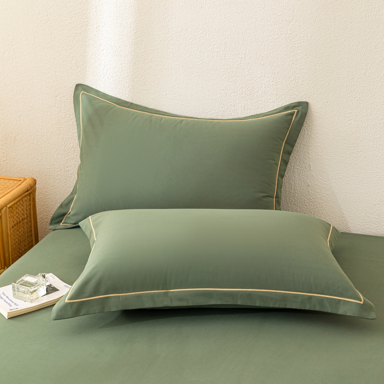 91家纺网 家纺一手货源 找家纺 百寐 2025新款A类100%全棉纯色加厚磨毛加大50*80枕套40*60/48*74枕芯保护套 磨毛-军绿色