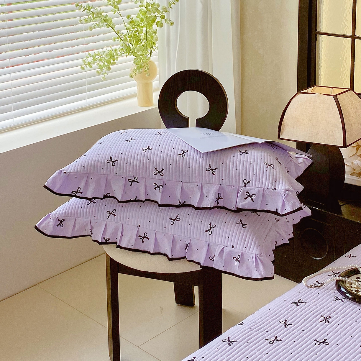 91家纺网 家纺一手货源 找家纺 雨彤家纺 2025新款A类云感公主风双层纱印花夹棉花边款枕套 蝴蝶可颂-公主风