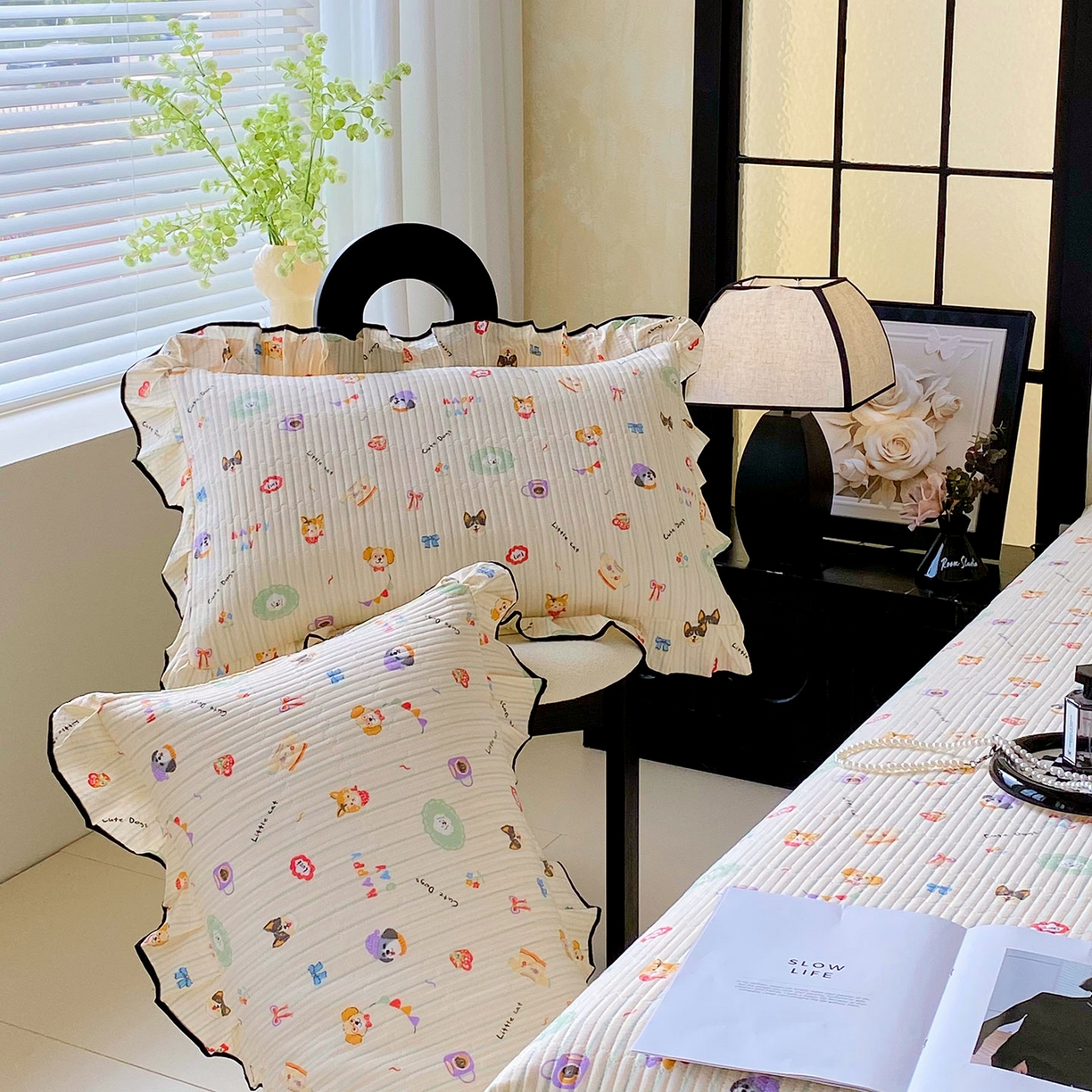 91家纺网 家纺一手货源 找家纺 雨彤家纺 2025新款A类云感公主风双层纱印花夹棉花边款枕套 童趣涂鸦-公主风