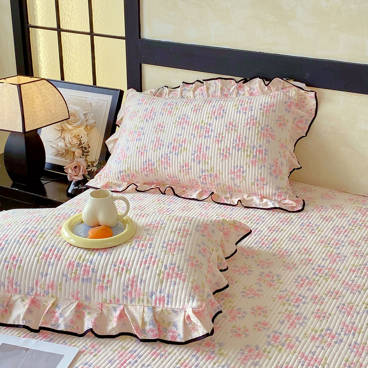 91家纺网 家纺一手货源 找家纺 雨彤家纺 2025新款A类云感公主风双层纱印花夹棉花边款枕套 槐夏风清-公主风