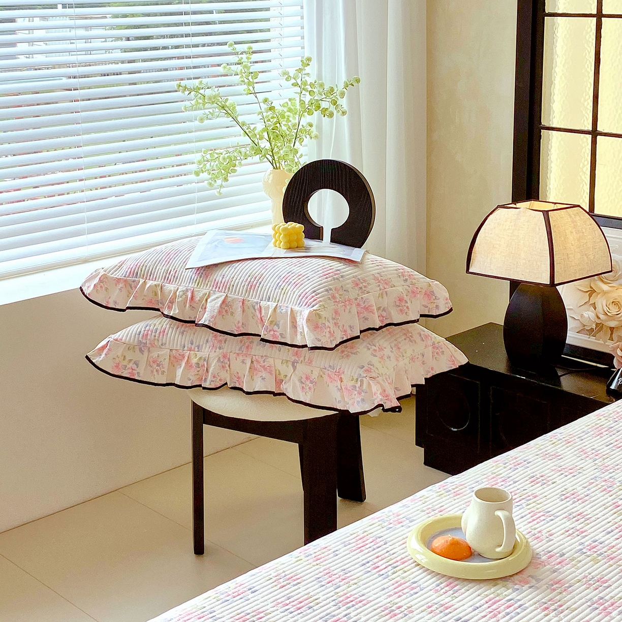 91家纺网 家纺一手货源 找家纺 雨彤家纺 2025新款A类云感公主风双层纱印花夹棉花边款枕套 槐夏风清-公主风