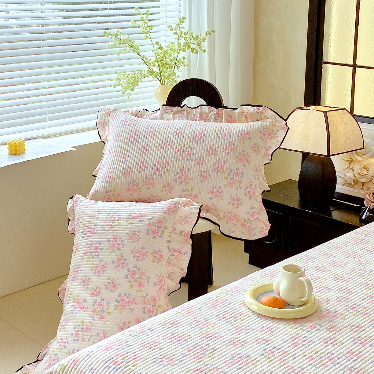 91家纺网 家纺一手货源 找家纺 雨彤家纺 2025新款A类云感公主风双层纱印花夹棉花边款枕套 槐夏风清-公主风