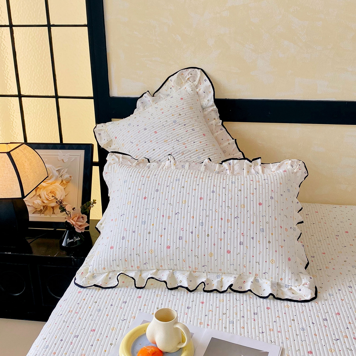 91家纺网 家纺一手货源 找家纺 雨彤家纺 2025新款A类云感公主风双层纱印花夹棉花边款枕套 小确幸-公主风