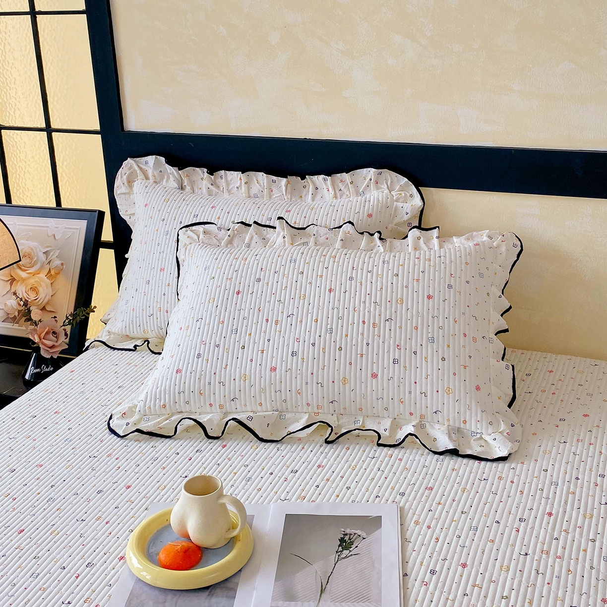 91家纺网 家纺一手货源 找家纺 雨彤家纺 2025新款A类云感公主风双层纱印花夹棉花边款枕套 小确幸-公主风