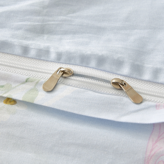 91家纺网 家纺一手货源 找家纺 宇彬家纺 2025直播新款13070全棉纯棉印花单双人被套喷气小清新简约热款学生被罩米蓝韵花影