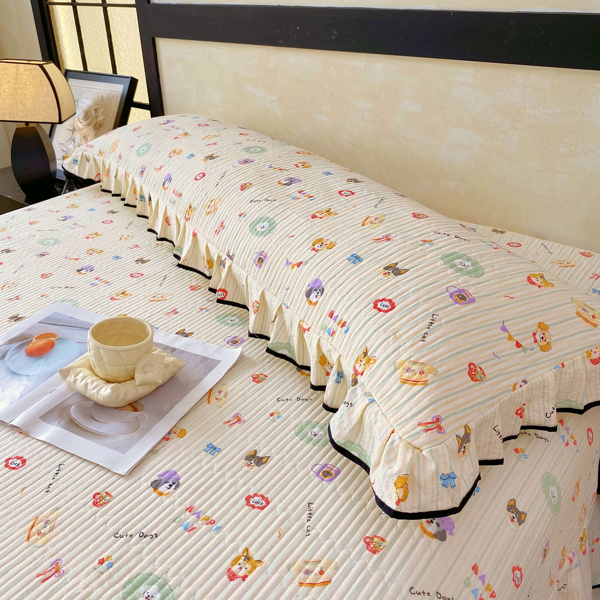 91家纺网 家纺一手货源 找家纺 雨彤家纺 2025新款A类公主风云感双层纱夹棉加长花边款枕套 童趣涂鸦-公主风