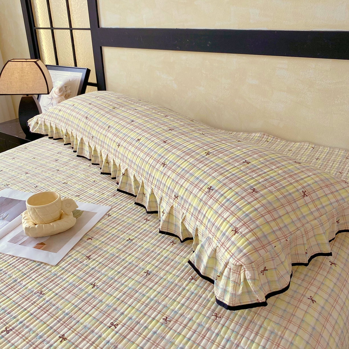 91家纺网 家纺一手货源 找家纺 雨彤家纺 2025新款A类公主风云感双层纱夹棉加长花边款枕套 格调蝴蝶结-公主风