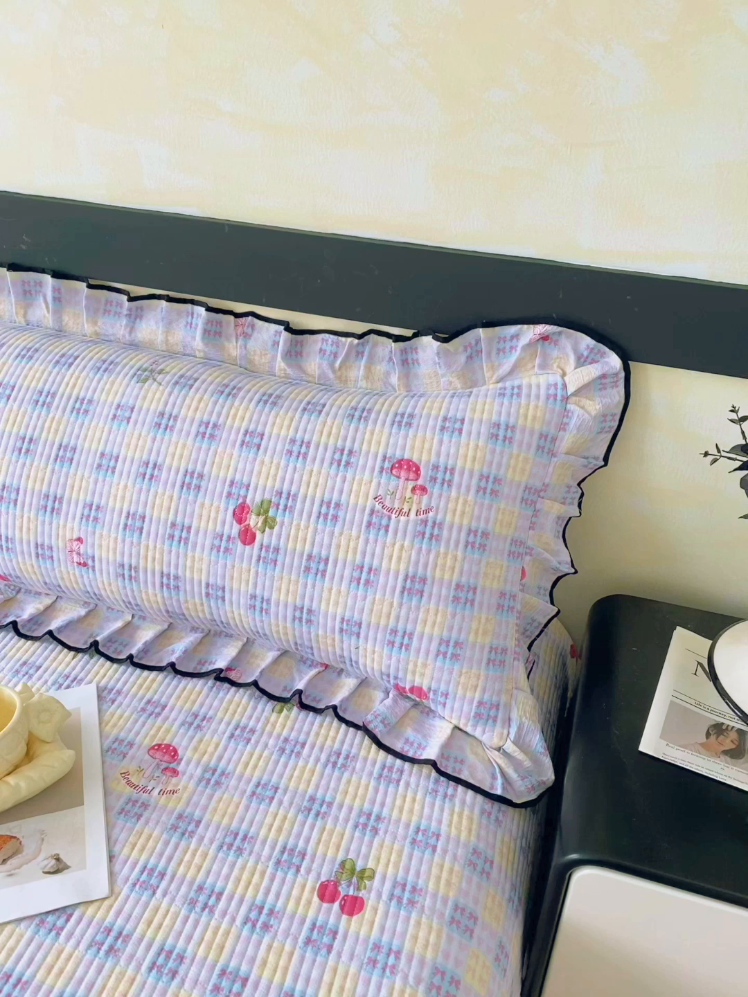 91家纺网 家纺一手货源 找家纺 雨彤家纺 2025新款A类公主风云感双层纱夹棉加长花边款枕套 森田原野-公主风