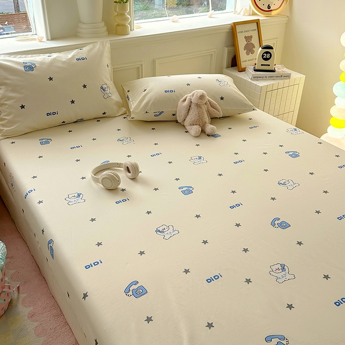 91家纺网 家纺一手货源 找家纺 希诺家居 2025新款全棉纯棉卡通小清新床笠 电话小熊