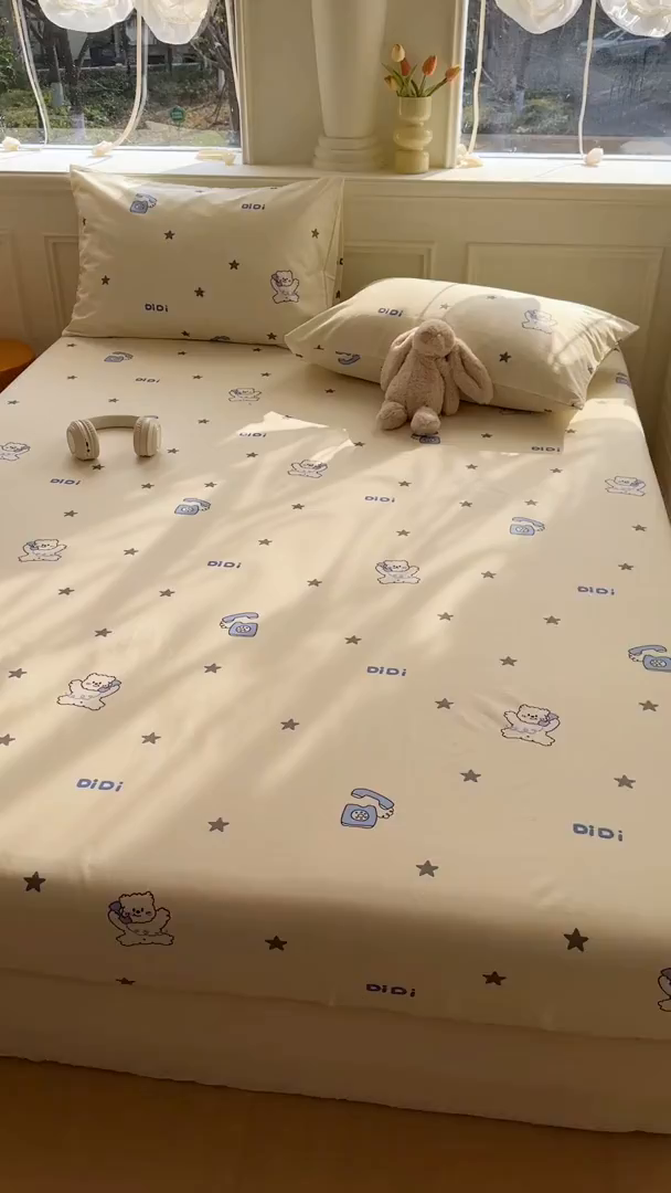 91家纺网 家纺一手货源 找家纺 希诺家居 2025新款全棉纯棉卡通小清新床笠 电话小熊